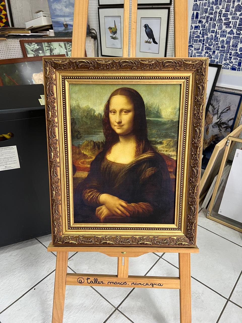 La Mona Lisa — Da Vinci enmarcada