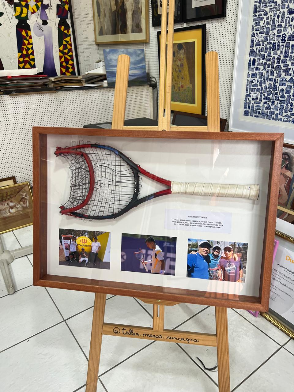 Raqueta de tenis enmarcada shadow box