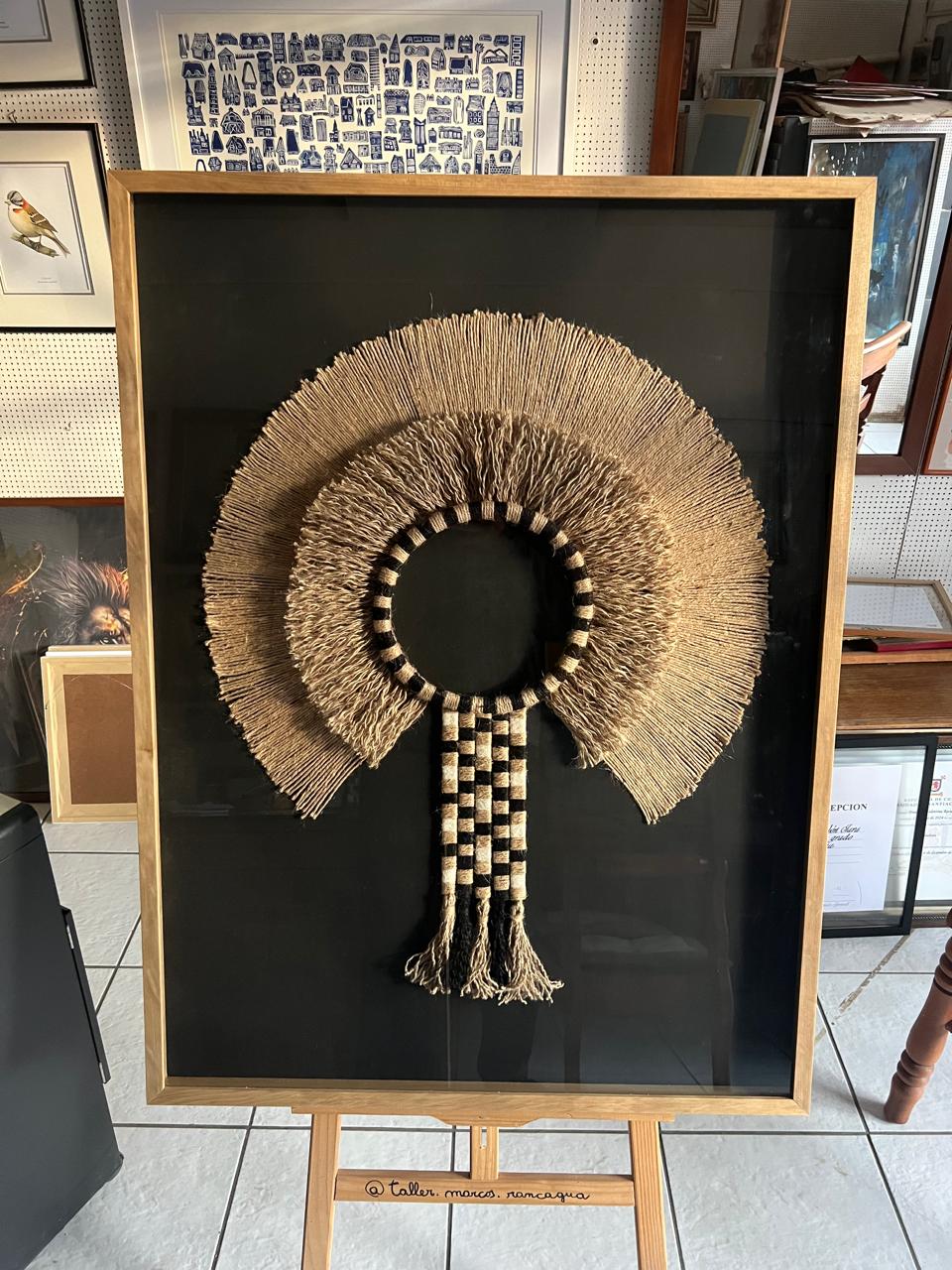 Objeto enmarcado shadow box