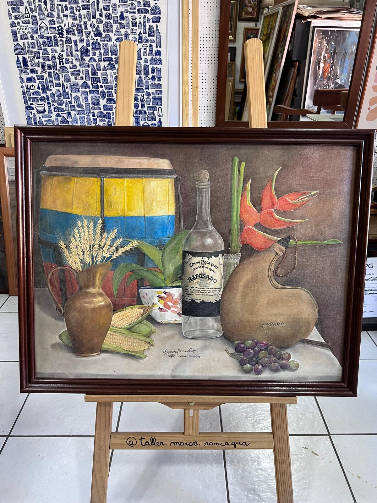 Óleo bodegón campestre con jarro y botella enmarcado en marco caoba